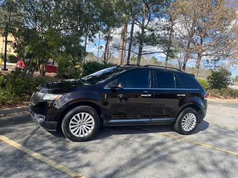 Used 2014 Lincoln MKX FWD image 1