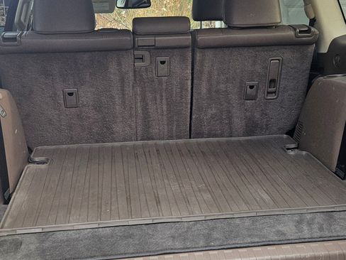 Used 2018 Lexus GX 460 Premium w/ Premium Package image 5