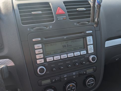 Used 2008 Volkswagen R32 image 8