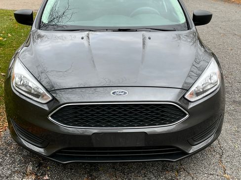 Used 2017 Ford Focus S image 1