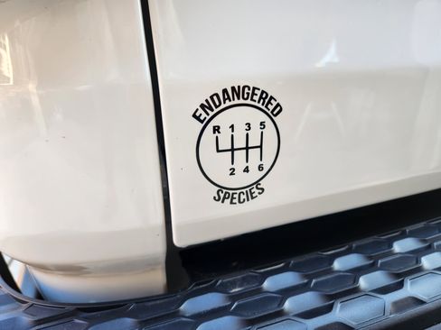 Used 2023 Jeep Gladiator Rubicon w/ LED Lighting Group image 5