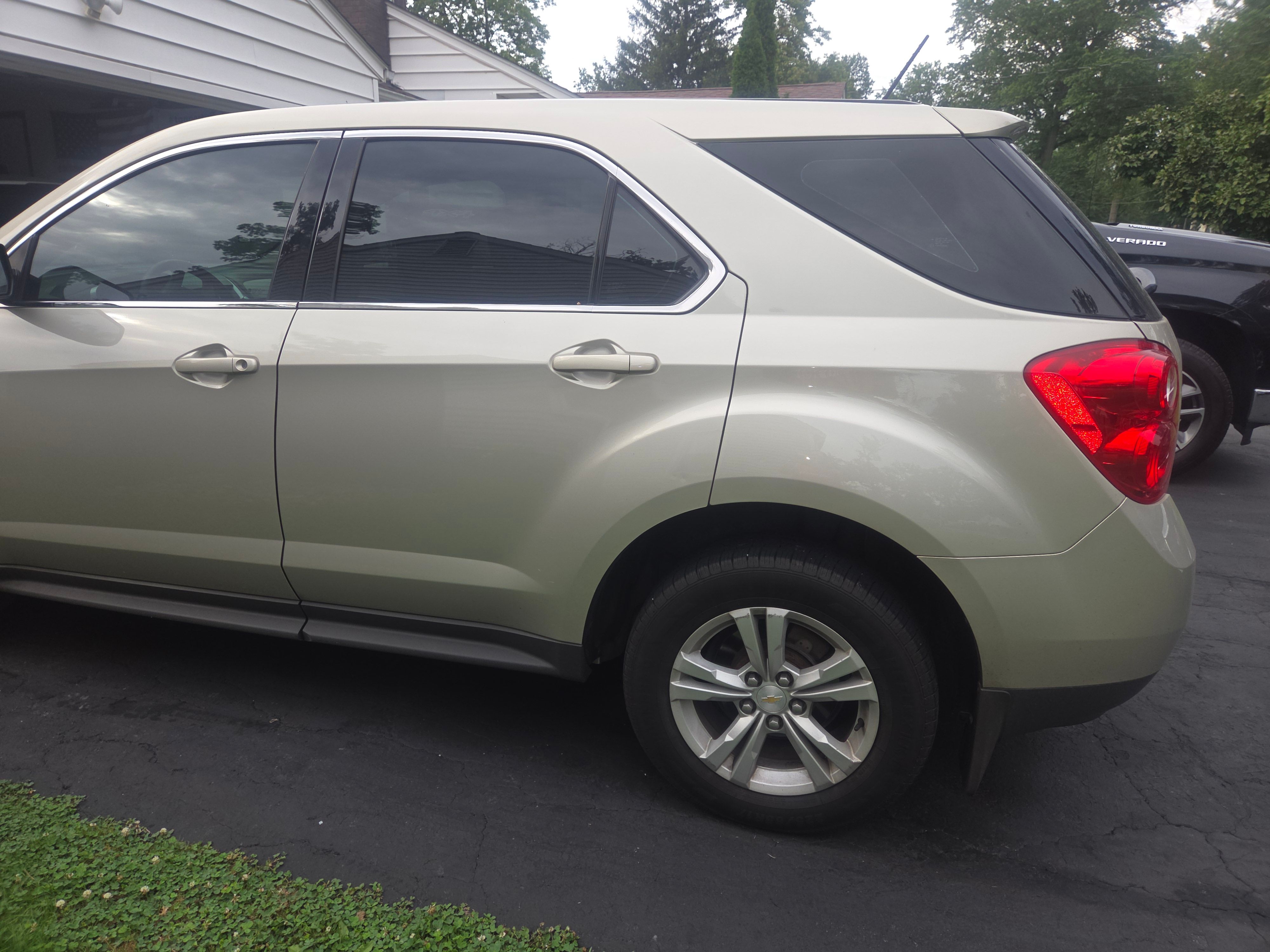Used 2015 Chevrolet Equinox LS w/ LPO, Protection Package FWD image 10