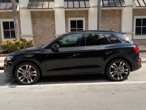 Used 2020 Audi SQ5 Premium Plus w/ Premium Plus Package AWD/4WD image 10