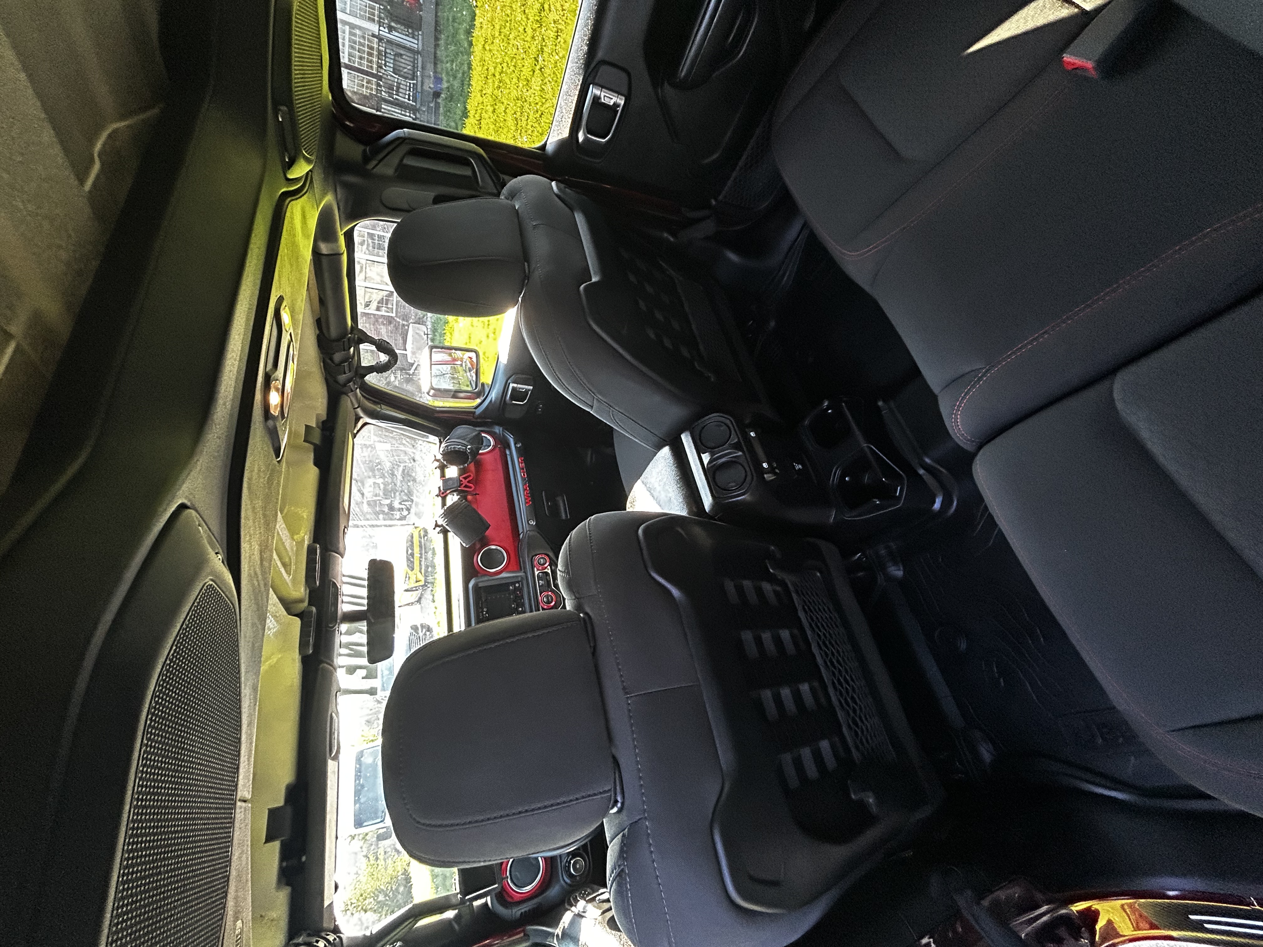 Used 2021 Jeep Wrangler Unlimited Rubicon AWD/4WD image 26