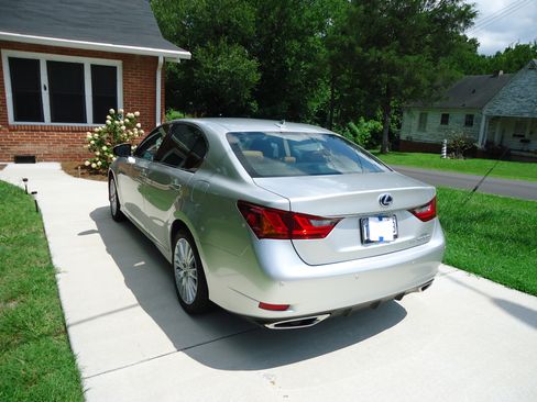 Used 2013 Lexus GS 350 AWD w/ Luxury Pkg w/Cold Weather Pkg image 2