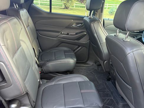 Used 2022 Chevrolet Traverse RS w/ LPO, Floor Liner Package AWD/4WD image 8