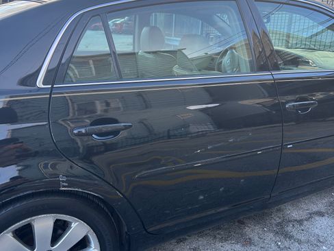 Used 2006 Toyota Avalon XLS image 6