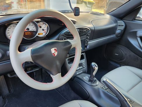 Used 2002 Porsche Boxster S image 17