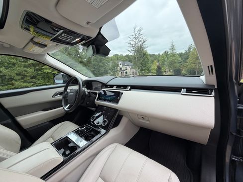 Used 2019 Land Rover Range Rover Velar S AWD/4WD image 10