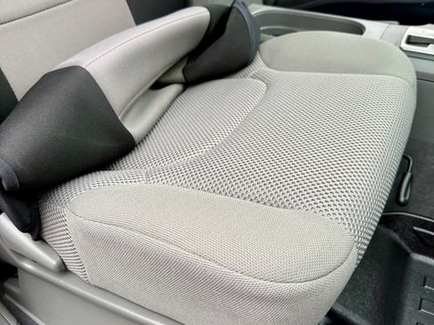 Used 2019 Nissan Frontier SV image 23