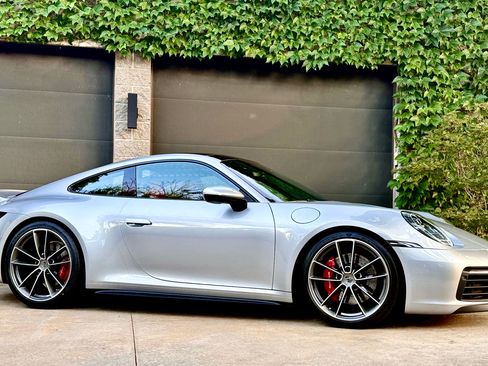 Used 2022 Porsche 911 Carrera S RWD image 4