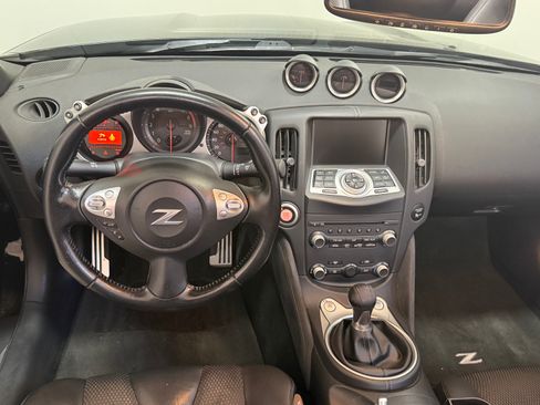 Used 2013 Nissan 370Z Touring w/ Sport Pkg image 13