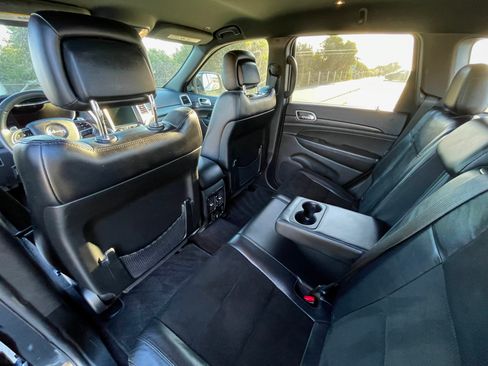 Used 2017 Jeep Grand Cherokee Altitude image 23