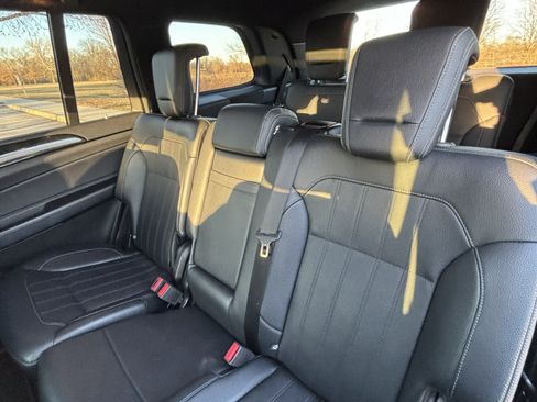 Used 2018 Mercedes-Benz GLS 450 4MATIC image 26