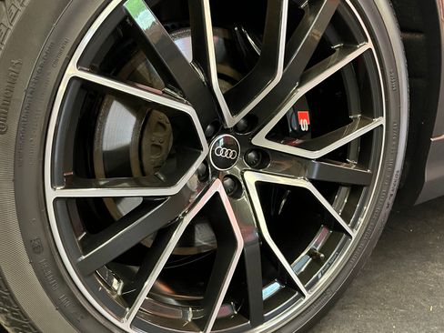 Used 2021 Audi SQ8 Prestige AWD/4WD image 21