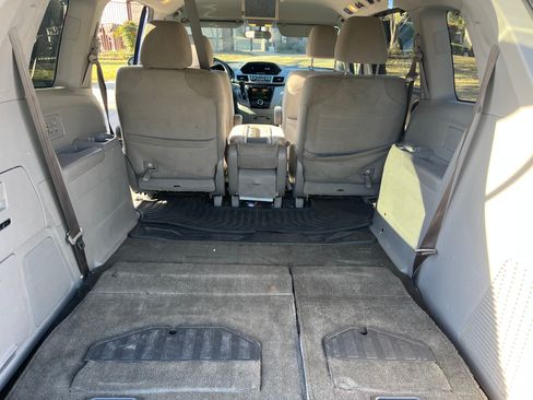 Used 2016 Honda Odyssey SE image 19