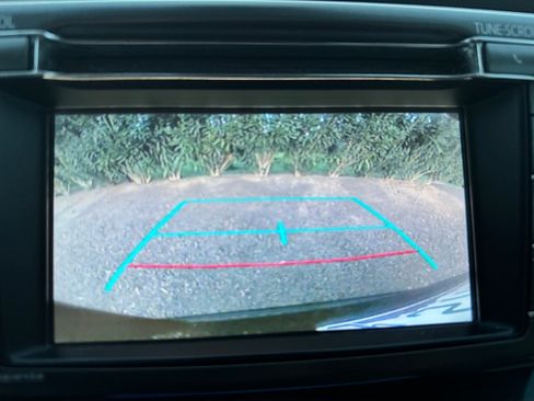 Used 2014 Toyota RAV4 Limited w/ Technology Package image 9