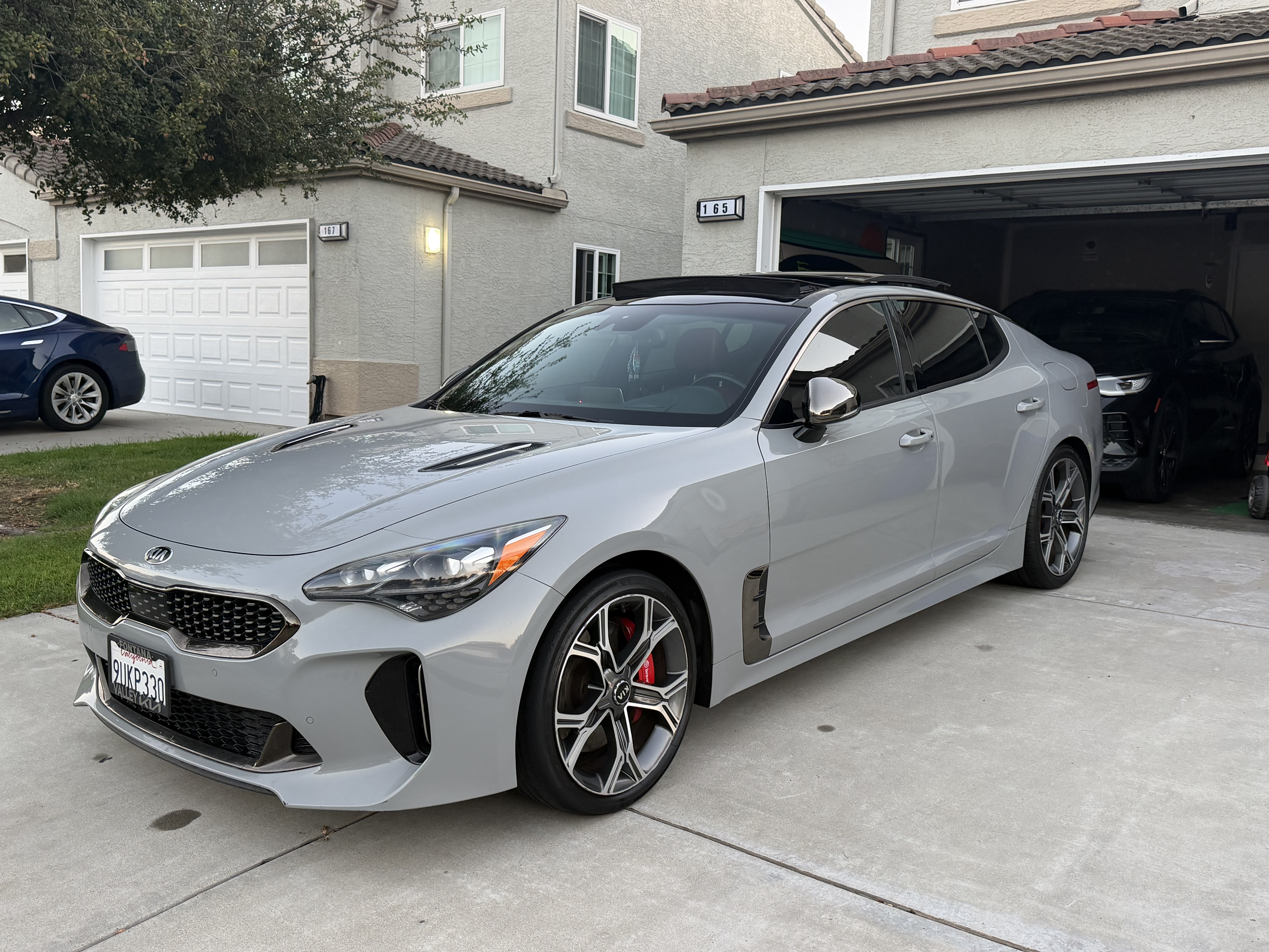 Used 2018 Kia Stinger GT2 AWD/4WD image 2