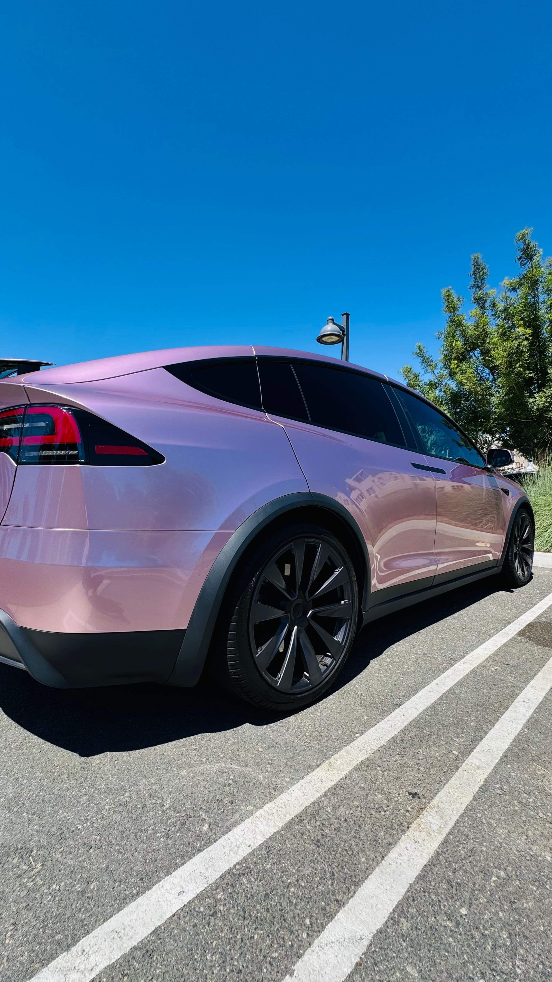 Used 2023 Tesla Model X AWD/4WD image 6