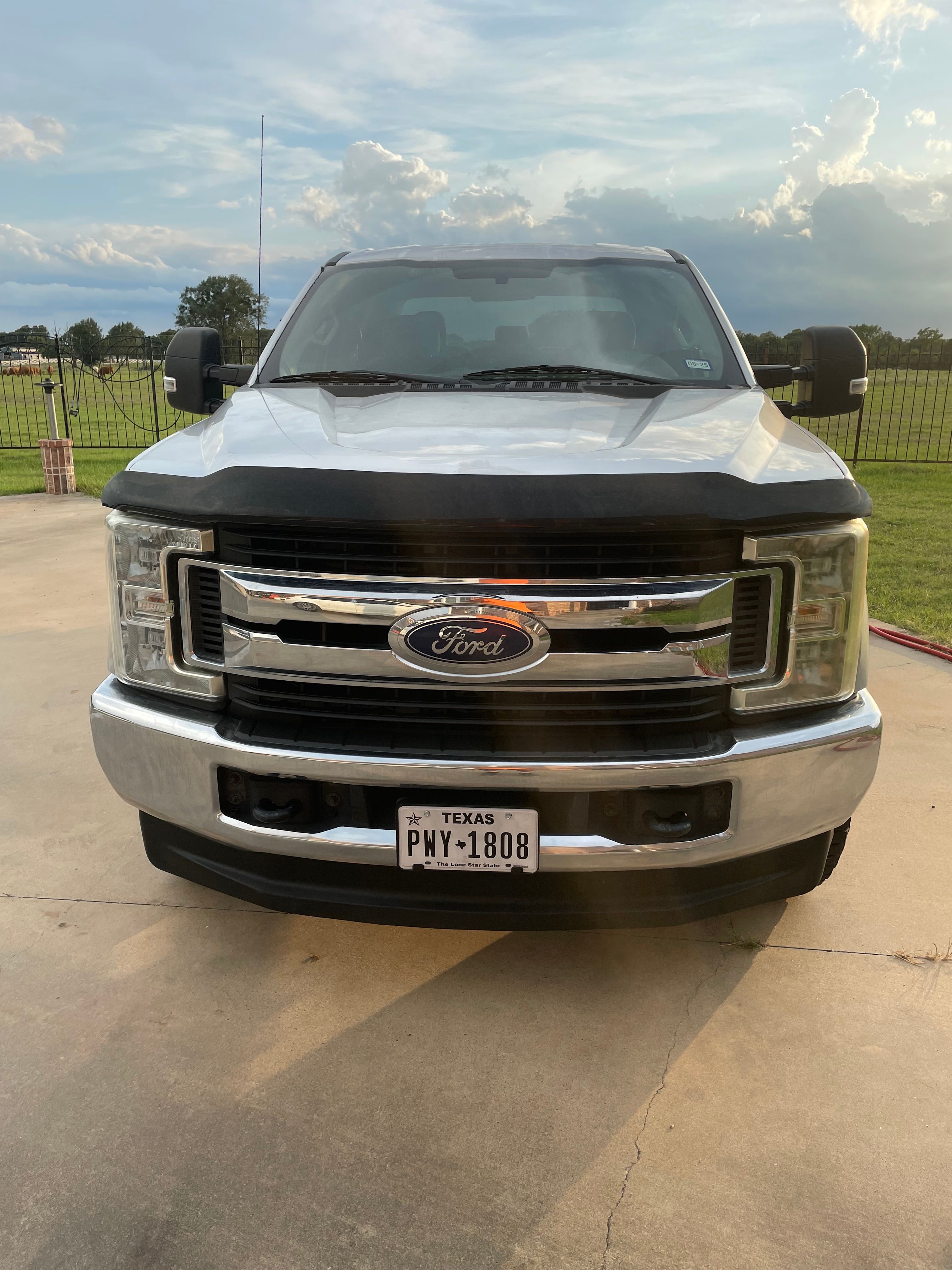 Used 2017 Ford F250 XL w/ STX Appearance Package AWD/4WD image 1
