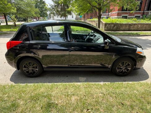 Used 2011 Nissan Versa 1.8 S w/ Plus Pkg FWD image 8