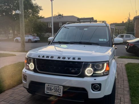 Used 2014 Land Rover LR4 HSE AWD/4WD image 2