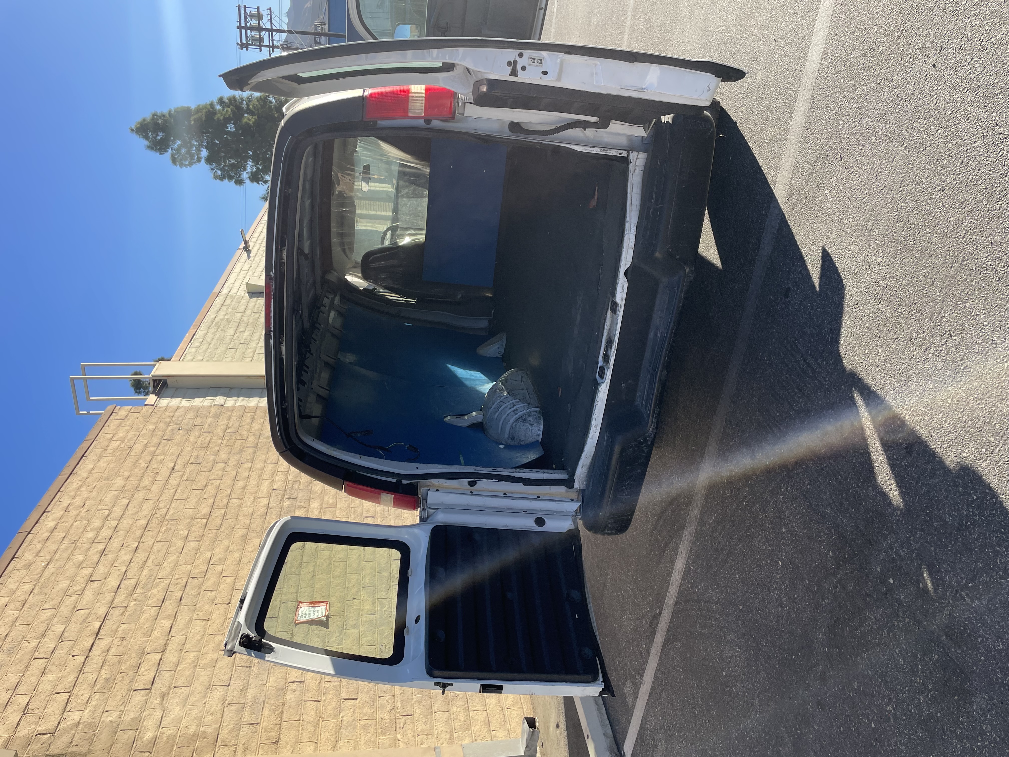 Used 2003 Chevrolet Express 2500 RWD image 4