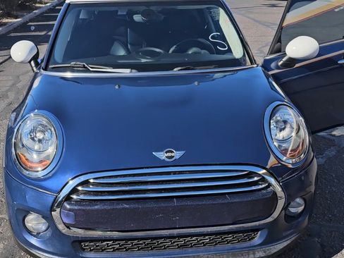 Used 2017 MINI Cooper 4-Door Hardtop image 8