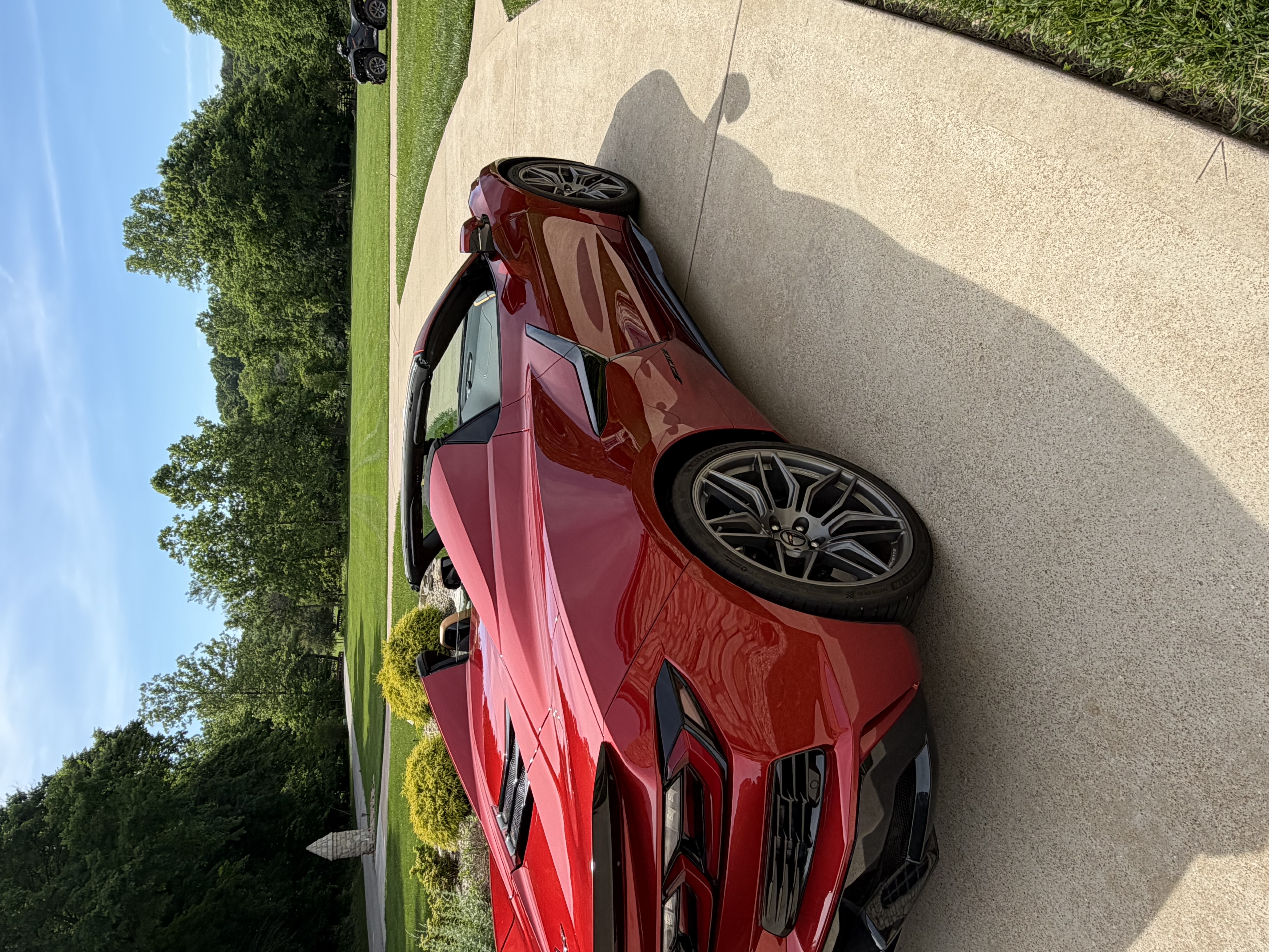 Used 2024 Chevrolet Corvette Z06 RWD image 2