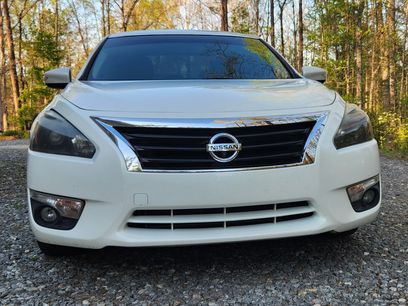 Used 2015 Nissan Altima 2.5 SV w/ Convenience Package