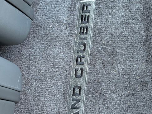 Used 2008 Toyota Land Cruiser image 2