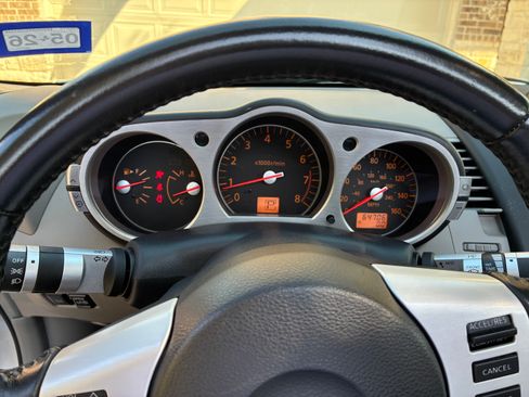 Used 2006 Nissan 350Z Touring image 19
