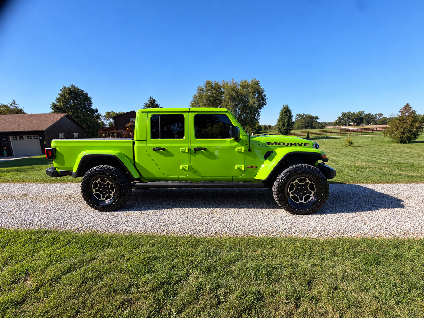Used 2021 Jeep Gladiator Mojave w/ Cold Weather Group AWD/4WD image 18