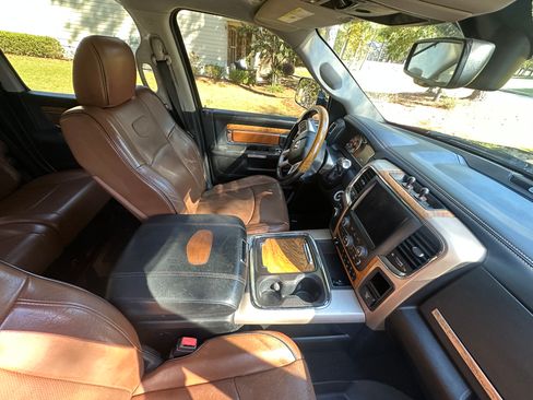 Used 2018 RAM 2500 Longhorn w/ Convenience Group image 15