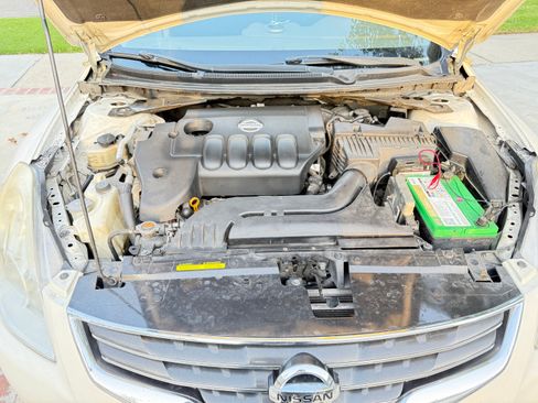 Used 2012 Nissan Altima 2.5 S w/ 20th Anniversary Pkg image 9