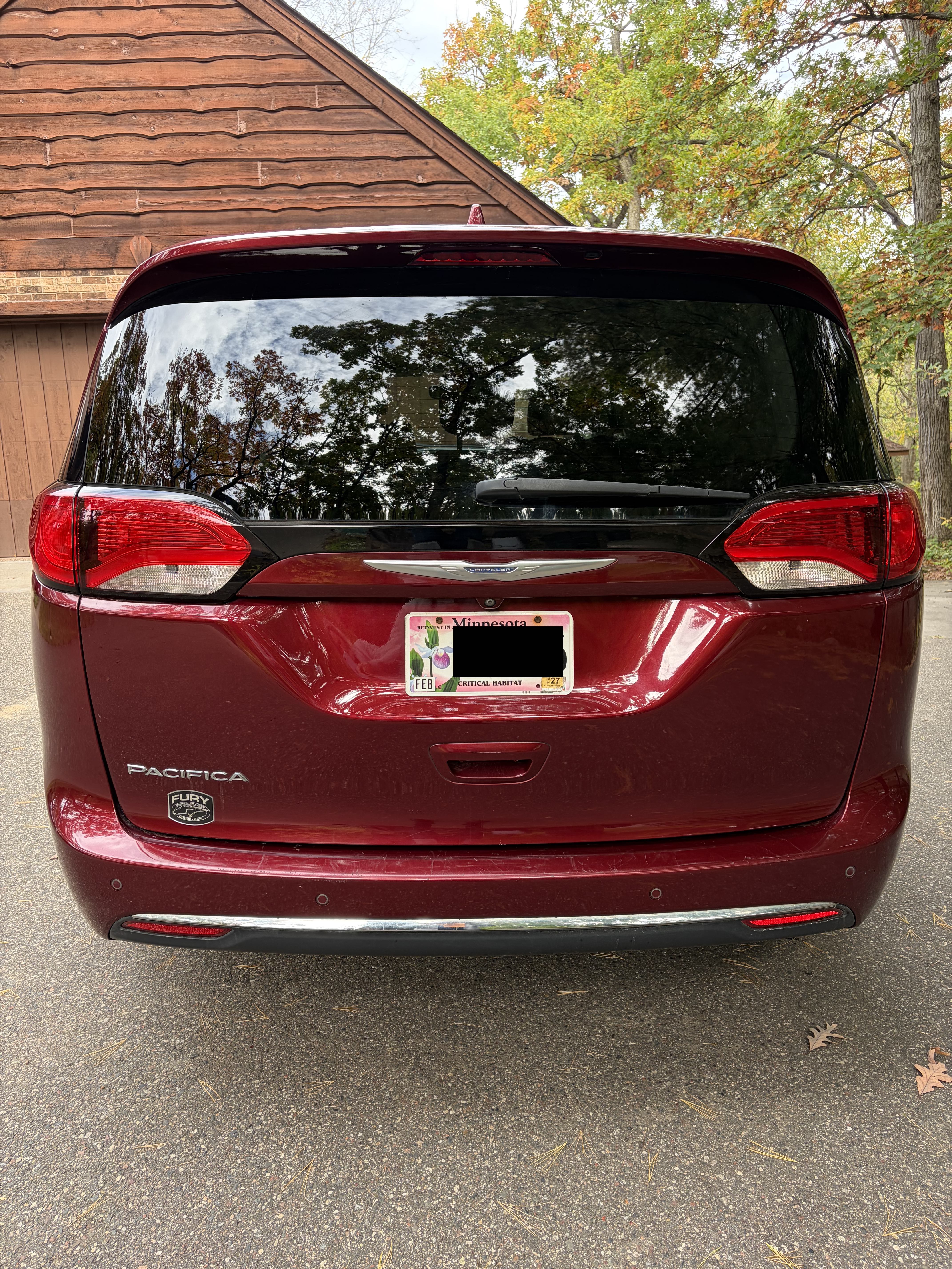 Used 2017 Chrysler Pacifica Touring-L Plus FWD image 2