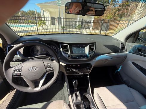 Used 2018 Hyundai Tucson SEL image 9