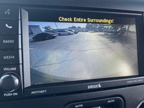 Used 2015 Jeep Wrangler Unlimited Rubicon w/ Connectivity Group image 14