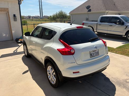 Used 2012 Nissan Juke S FWD image 8