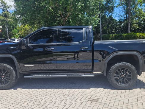 Used 2022 GMC Sierra 1500 Elevation image 2