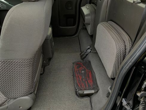 Used 2008 Nissan Frontier SE w/ SE Value Truck Pkg image 23