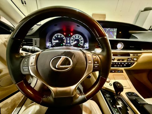 Used 2014 Lexus ES 350 image 12