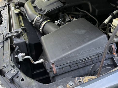 Used 2014 Nissan Frontier SV RWD image 6