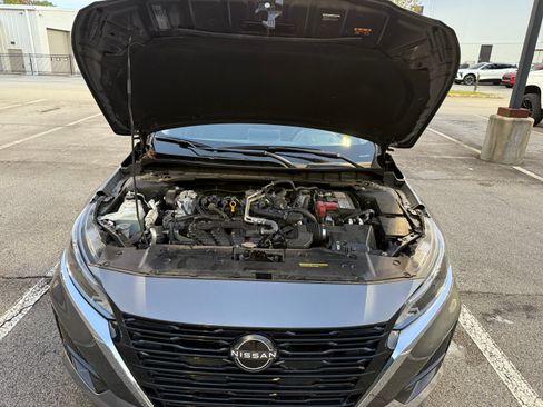 Used 2024 Nissan Altima 2.5 SV image 9