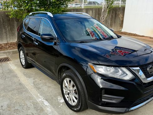 Used 2019 Nissan Rogue SV image 5