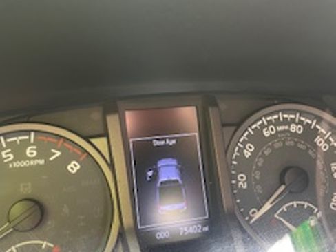 Used 2019 Toyota Tacoma TRD Off-Road AWD/4WD image 14
