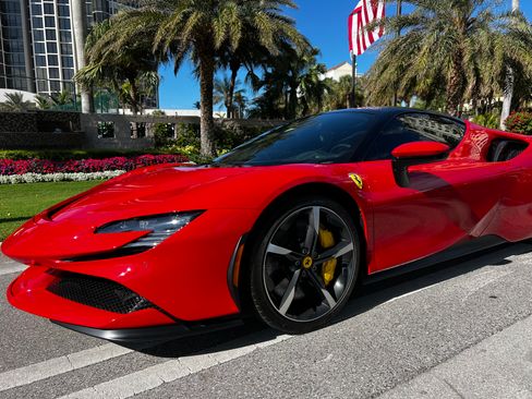 Used 2023 Ferrari SF90 Stradale image 4