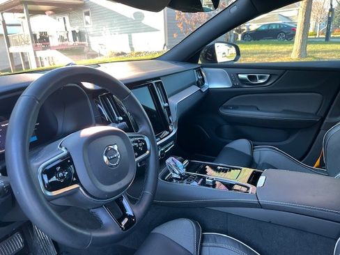 Used 2023 Volvo V60 T8 Polestar image 6