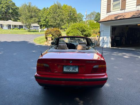 Used 1995 BMW 325i Convertible RWD image 15