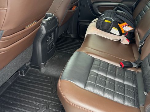 Used 2018 Nissan Titan Platinum Reserve w/ Platinum Utility Package image 12